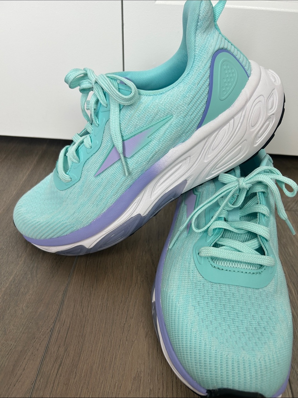 Avia Women's Light Mint and Lavender Running Sneakers Size 11 - Picture 2 of 7
